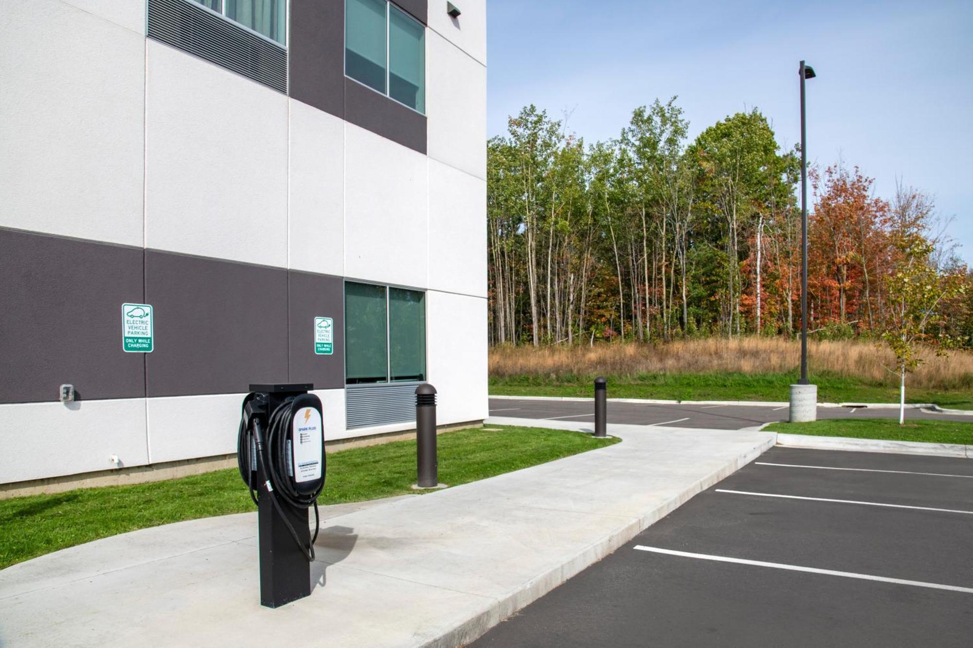 Best Western Plus Grand Rapids Mn Exterior photo