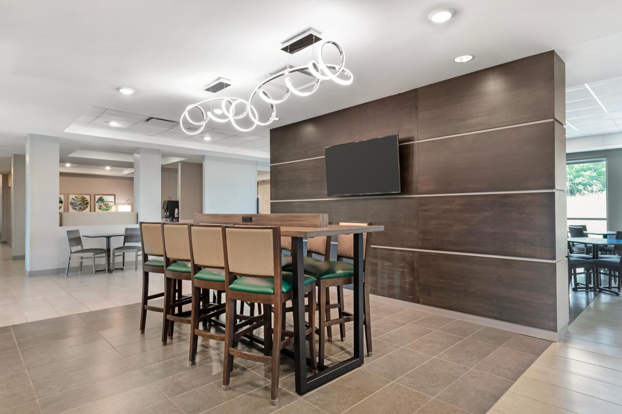 Best Western Plus Grand Rapids Mn Exterior photo