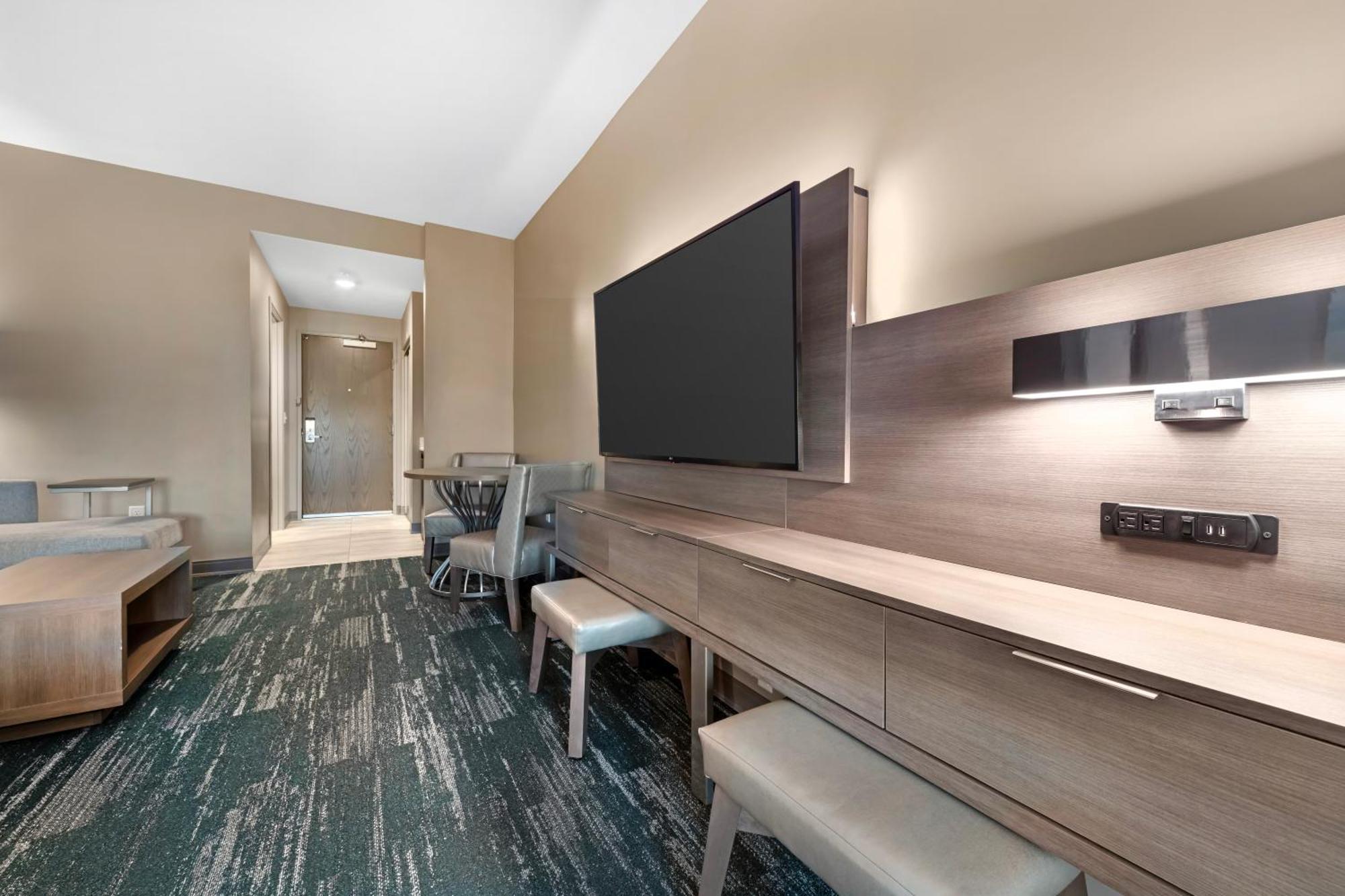 Best Western Plus Grand Rapids Mn Exterior photo